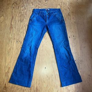 Low-waisted wide leg jeans